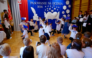 Szkoła Podstawowa w Kostarowcach - pasowanie na ucznia 22.10 (10)