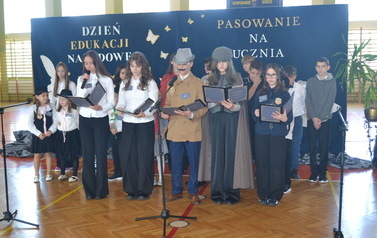 fot. Szkoła Podstawowa w Strachocinie - pasowanie na ucznia 14.10 (16)