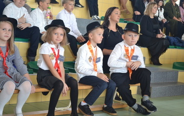 fot. Szkoła Podstawowa w Strachocinie - pasowanie na ucznia 14.10 (7)