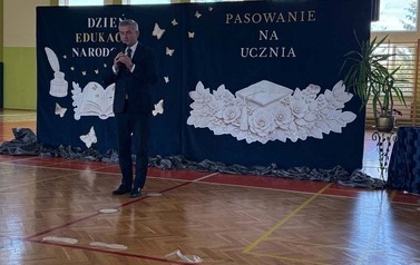 fot. Szkoła Podstawowa w Strachocinie - pasowanie na ucznia 14.10 (2)
