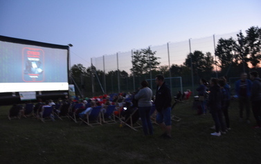 Letnie kino pod gwiazdami w Prusieku 1
