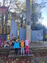 Szkoła Podstawowa w Pisarowcach wzięła udział w akcji #SzkołaPamięta 7