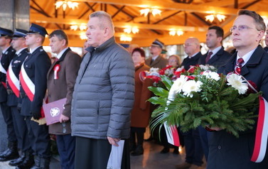 W Strachocinie odbyły się powiatowo-gminne obchody Narodowego Święta Niepodległości 60