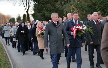 W Strachocinie odbyły się powiatowo-gminne obchody Narodowego Święta Niepodległości 88