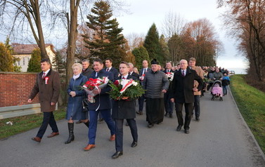 W Strachocinie odbyły się powiatowo-gminne obchody Narodowego Święta Niepodległości 98