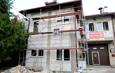 Ośrodek Zdrowia w Pisarowcach 11