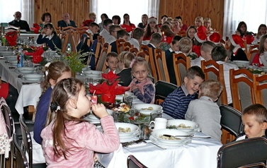 Wigilijne spotkanie Szkoły Podstawowej w Mrzygłodzie 7
