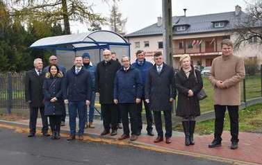 chodnik-Kostarowce-otw.drogi-Czerteż-Strachocina