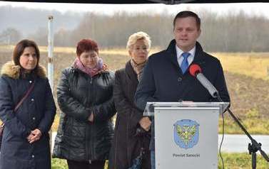 droga-czerteż-strachocina-przedstawiciel-poseł-Śnieżek