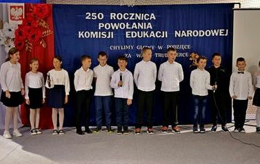 Uroczystość w SP Kostarowce z okazji 250- lecia powołania Komisji Edukacji Narodowej 41