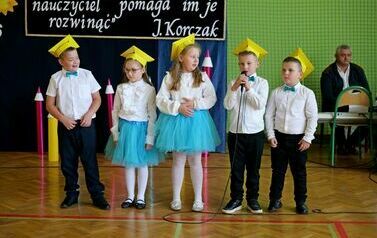 Szkoła Podstawowa w Niebieszczanach uczciła 250. rocznicę Komisji Edukacji Narodowej  41