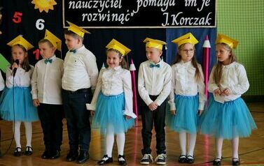Szkoła Podstawowa w Niebieszczanach uczciła 250. rocznicę Komisji Edukacji Narodowej  51