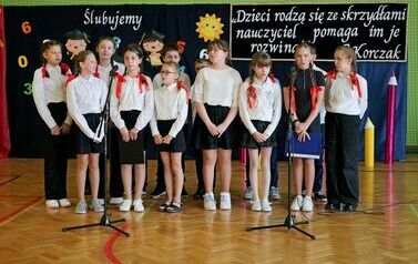 Szkoła Podstawowa w Niebieszczanach uczciła 250. rocznicę Komisji Edukacji Narodowej  62