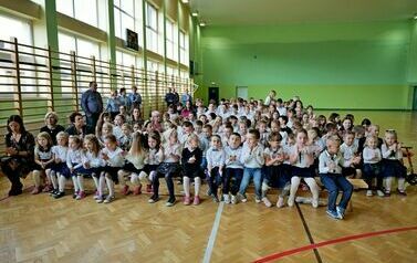 Szkoła Podstawowa w Niebieszczanach uczciła 250. rocznicę Komisji Edukacji Narodowej  70