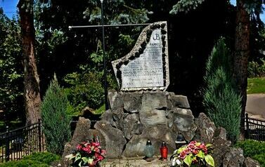 Bohaterom niezłomnym &ndash; budowa pomnika ofiar totalitaryzmu hitlerowskiego w Pakosz&oacute;wce 1