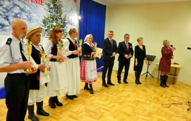 Noworoczne kolędowanie w Wiejskim Domu Kultury w Pakosz&oacute;wce 4