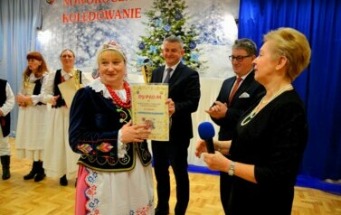 Noworoczne kolędowanie w Wiejskim Domu Kultury w Pakosz&oacute;wce 6