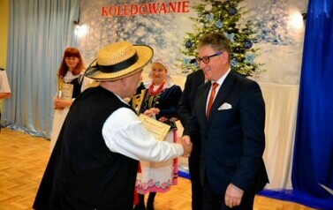 Noworoczne kolędowanie w Wiejskim Domu Kultury w Pakosz&oacute;wce 7
