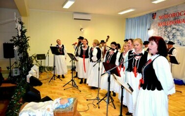 Noworoczne kolędowanie w Wiejskim Domu Kultury w Pakosz&oacute;wce 36