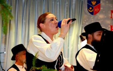 Noworoczne kolędowanie w Wiejskim Domu Kultury w Pakosz&oacute;wce 37
