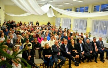 Noworoczne kolędowanie w Wiejskim Domu Kultury w Pakosz&oacute;wce 47