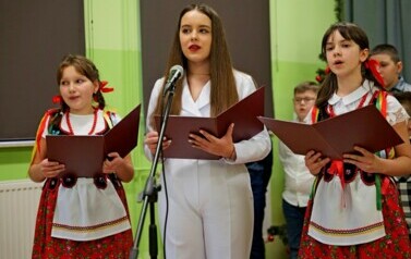 Dzień Babci i Dziadka w Szkole Podstawowej w Falej&oacute;wce 18
