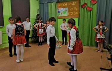 Dzień Babci i Dziadka w Szkole Podstawowej w Falej&oacute;wce 39