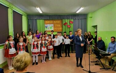 Dzień Babci i Dziadka w Szkole Podstawowej w Falej&oacute;wce 40