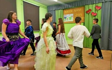 Dzień Babci i Dziadka w Szkole Podstawowej w Falej&oacute;wce 47