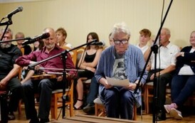 Spektakl "Podr&oacute;ż w czasie" pełen wzruszeń i wspomnień 12