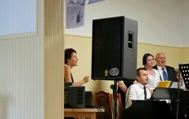 Spektakl "Podr&oacute;ż w czasie" pełen wzruszeń i wspomnień 19