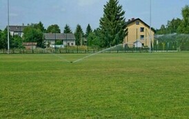 STRACHOCINA boisko piłkarskie LKS G&oacute;rnik (6)