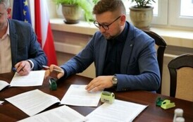Umowa z wykonawcą na utworzenie przedszkoli w Jurowcach i Niebieszczanach podpisana! 3