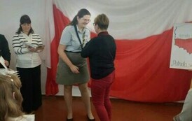 Amelia Wanielista uczennica SP w Pisarowcach zajęła I miejsce w konkursie kuratoryjnym pn."Patriotą się jest, a nie bywa" 2