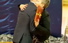 "Każdy koniec jest nowym początkiem" - uroczyste pożegnanie Andrzej Cecuły dyrektora Szkoły Podstawowej w Strachocinie z okazji przejścia na emeryturę 10