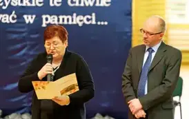 "Każdy koniec jest nowym początkiem" - uroczyste pożegnanie Andrzej Cecuły dyrektora Szkoły Podstawowej w Strachocinie z okazji przejścia na emeryturę 18