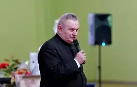 "Każdy koniec jest nowym początkiem" - uroczyste pożegnanie Andrzej Cecuły dyrektora Szkoły Podstawowej w Strachocinie z okazji przejścia na emeryturę 36