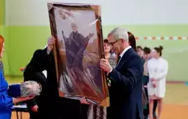 "Każdy koniec jest nowym początkiem" - uroczyste pożegnanie Andrzej Cecuły dyrektora Szkoły Podstawowej w Strachocinie z okazji przejścia na emeryturę 41