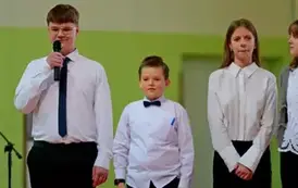 "Każdy koniec jest nowym początkiem" - uroczyste pożegnanie Andrzej Cecuły dyrektora Szkoły Podstawowej w Strachocinie z okazji przejścia na emeryturę 55