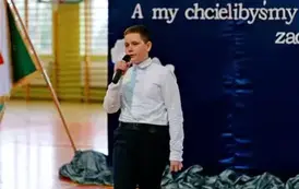 "Każdy koniec jest nowym początkiem" - uroczyste pożegnanie Andrzej Cecuły dyrektora Szkoły Podstawowej w Strachocinie z okazji przejścia na emeryturę 63