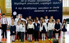 "Każdy koniec jest nowym początkiem" - uroczyste pożegnanie Andrzej Cecuły dyrektora Szkoły Podstawowej w Strachocinie z okazji przejścia na emeryturę 72