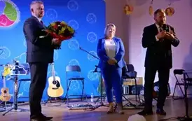Gminny Dzień Kobiet w WDK Pisarowce &ndash; wiecz&oacute;r poezji śpiewanej i wzruszeń 12