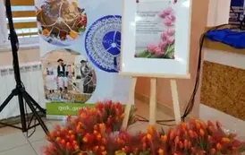 Gminny Dzień Kobiet w WDK Pisarowce &ndash; wiecz&oacute;r poezji śpiewanej i wzruszeń 39