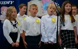 Pasowanie na ucznia i obchody Dnia Edukacji Narodowej w Prusieku 16