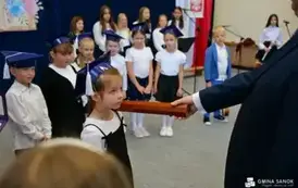 Pasowanie na ucznia i obchody Dnia Edukacji Narodowej w Prusieku 36