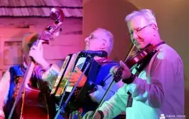 Z Ludowego Kufra &ndash; biesiada pełna tradycji, smaku i dobrej zabawy w Str&oacute;żach Małych 30