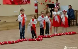 Patriotyczne obchody Święta Niepodległości w Falej&oacute;wce 17