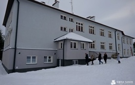 Zakończono termomodernizację Szkoły Podstawowej w Kostarowcach 34