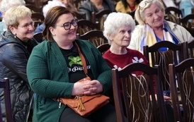 Spotkanie informacyjne z Wojewodą Podkarpackim o programie &bdquo;Aktywni Seniorzy &ndash; ASY&rdquo; w Niebieszczanach 4