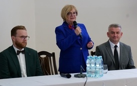 Spotkanie informacyjne z Wojewodą Podkarpackim o programie &bdquo;Aktywni Seniorzy &ndash; ASY&rdquo; w Niebieszczanach 36